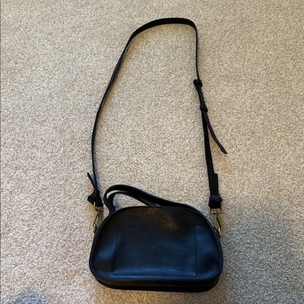 Madewell The Sydney Zip-top Crossbody Bag
